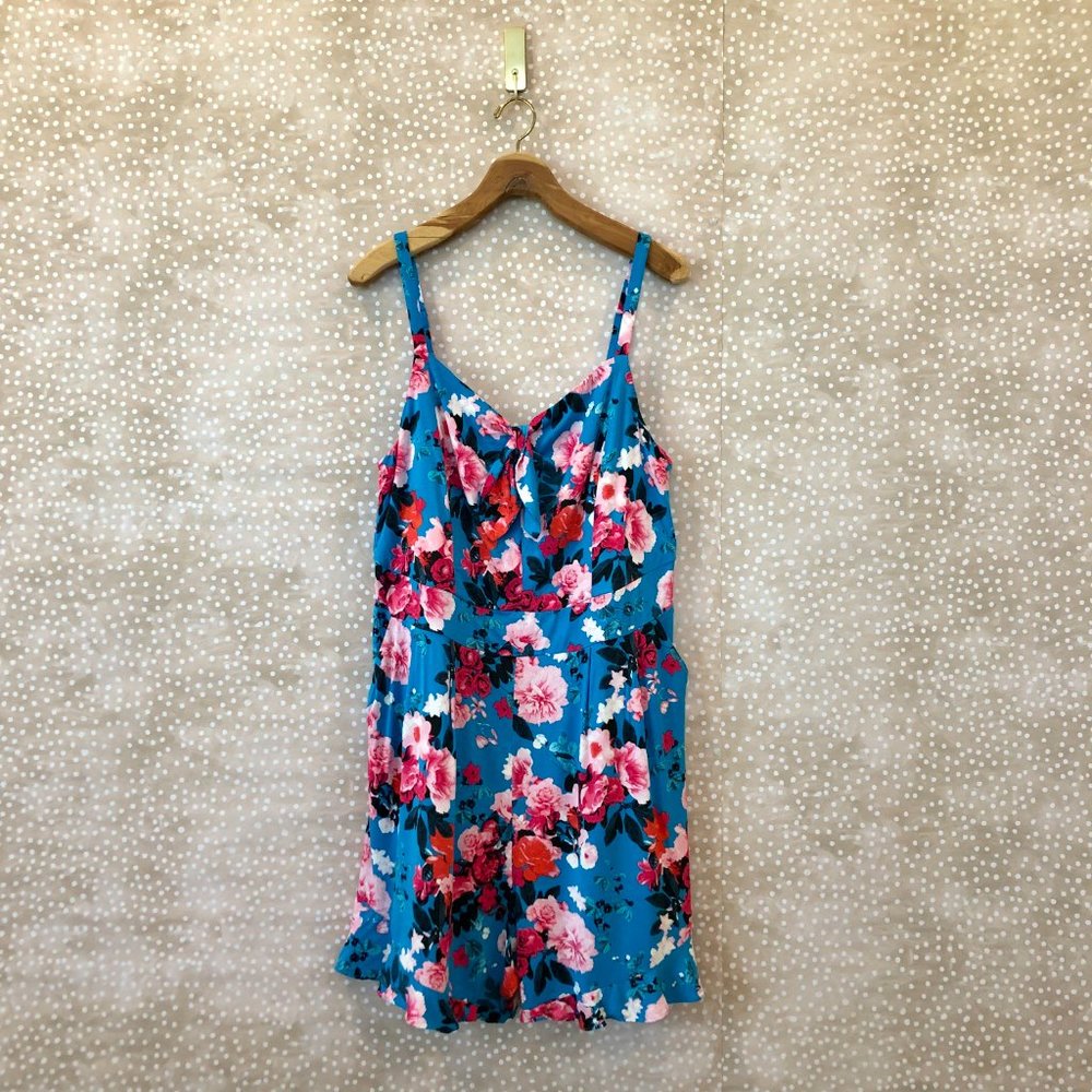 Torrid Tie Front Romper Shorts Challis Blue Floral Print Size 1X Pockets